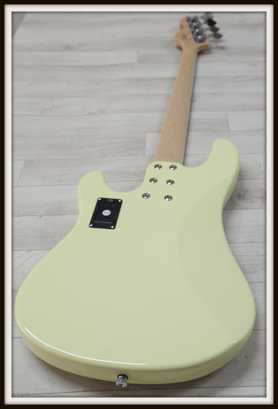 Sandberg Electra VS4 RW, Creme Highgloss